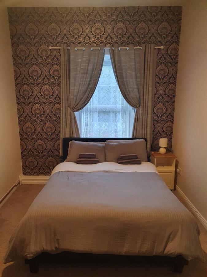 Gordon'S Guesthouse Loughrea Eksteriør bilde