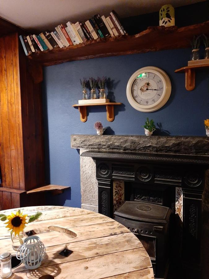 Gordon'S Guesthouse Loughrea Eksteriør bilde