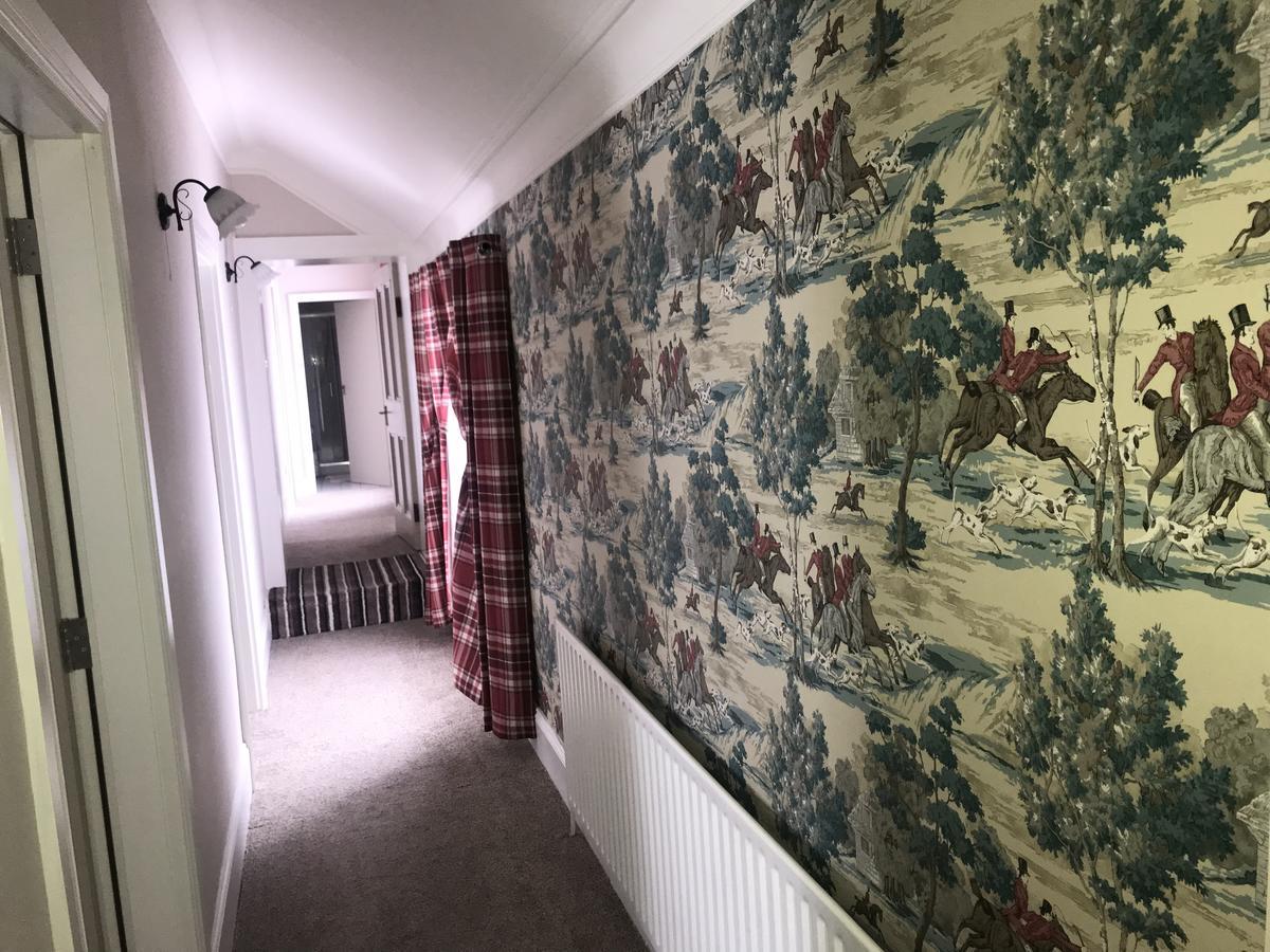 Gordon'S Guesthouse Loughrea Eksteriør bilde
